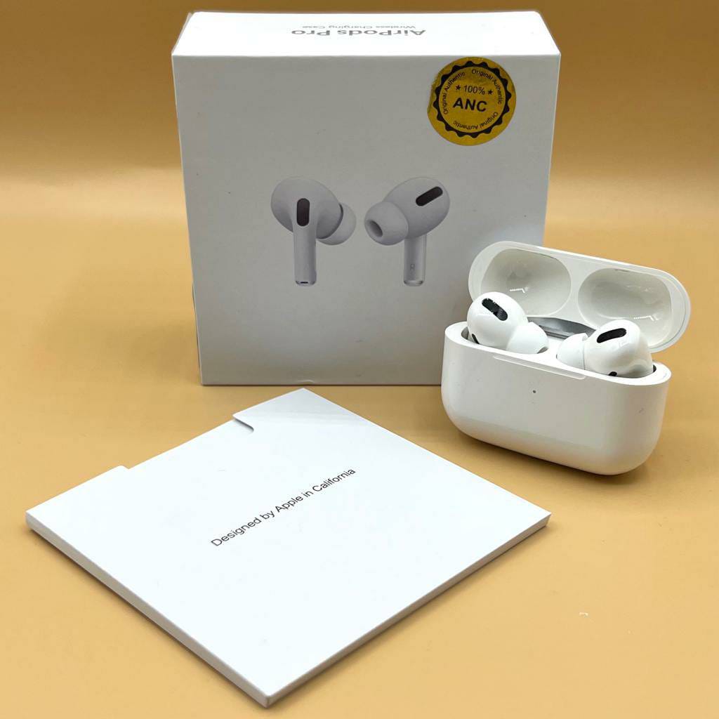 Apple Earphones
4th Generation