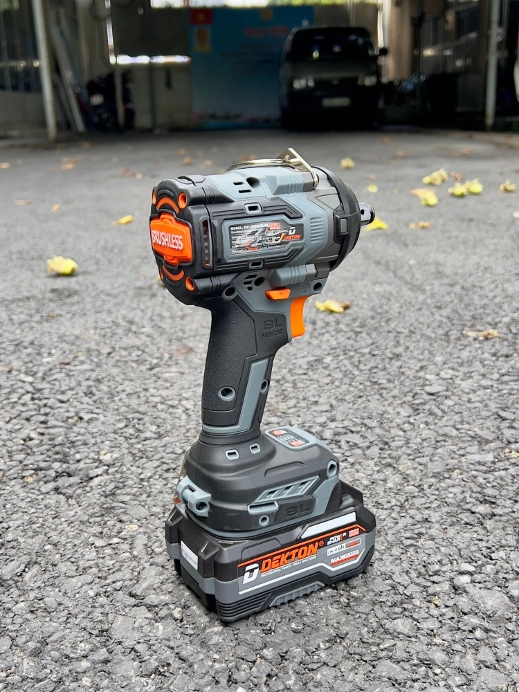 Cordless Impact Wrench