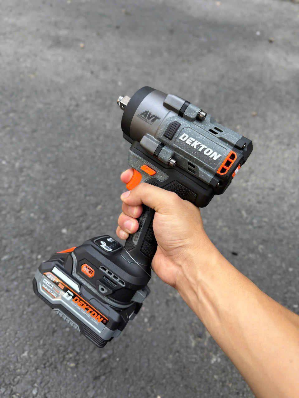 Compact Impact Wrench