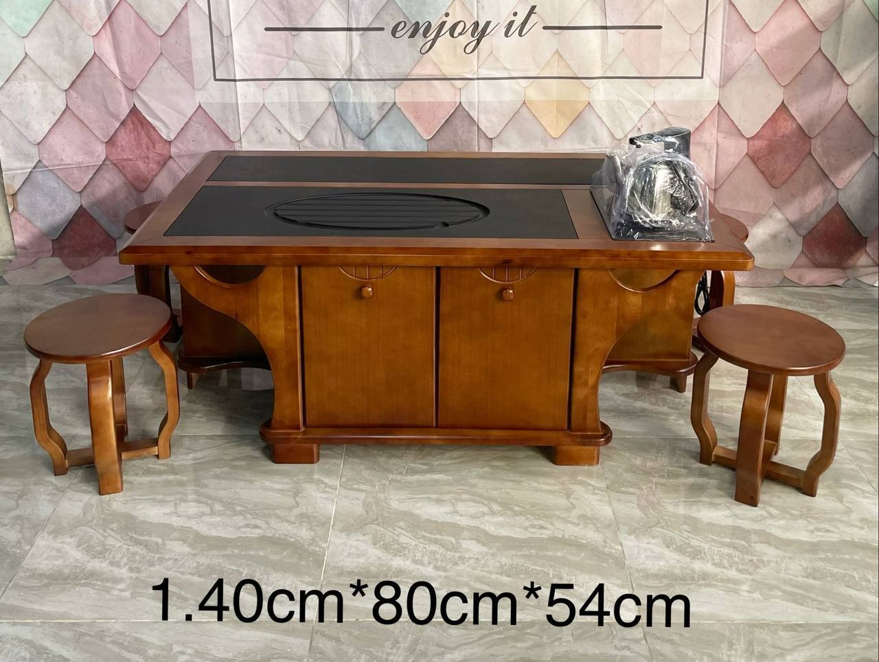 COFFEE TABLE (908)