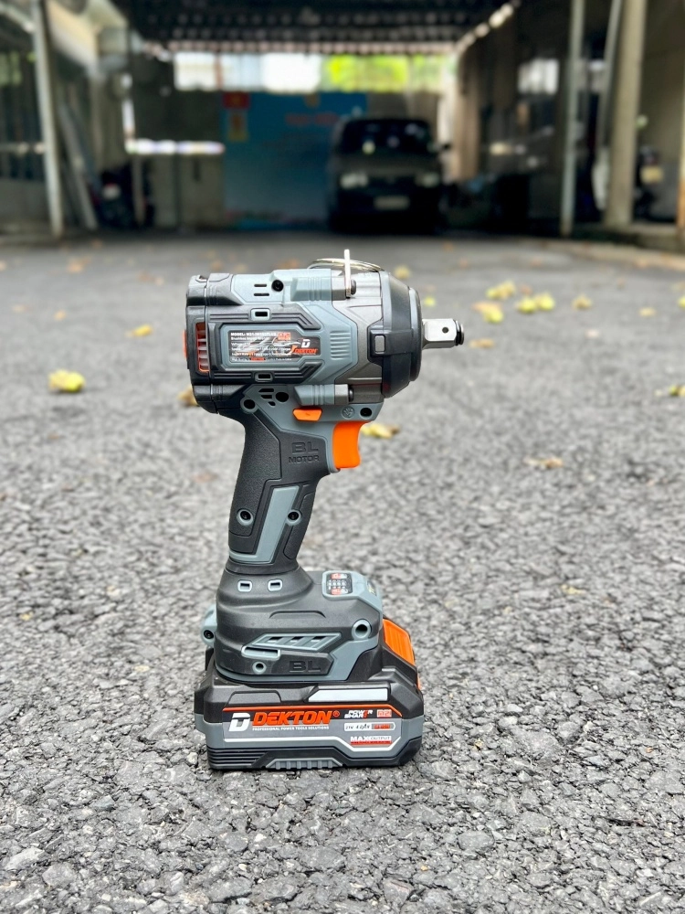 Cordless Impact Wrench
