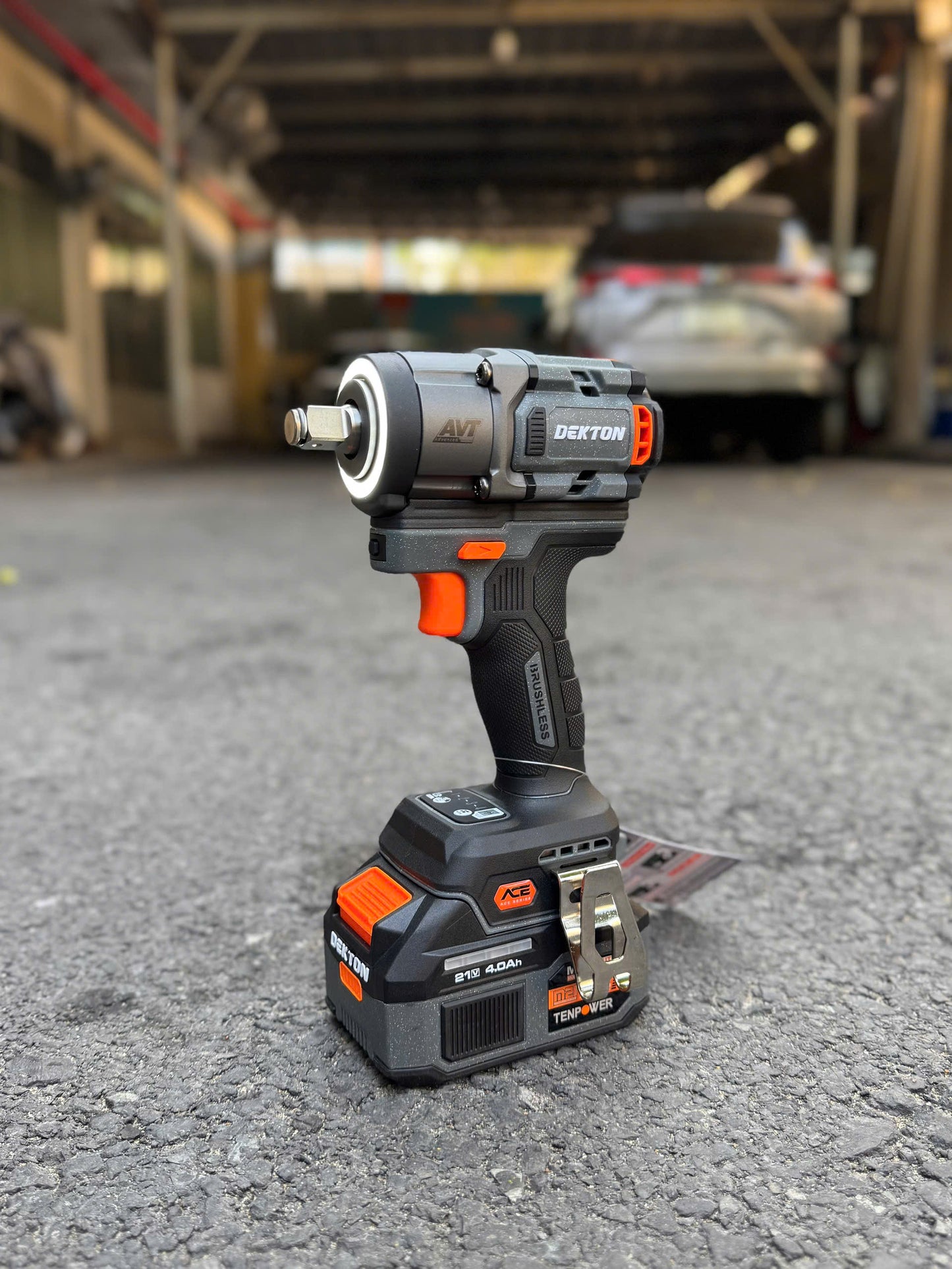 Compact Impact Wrench