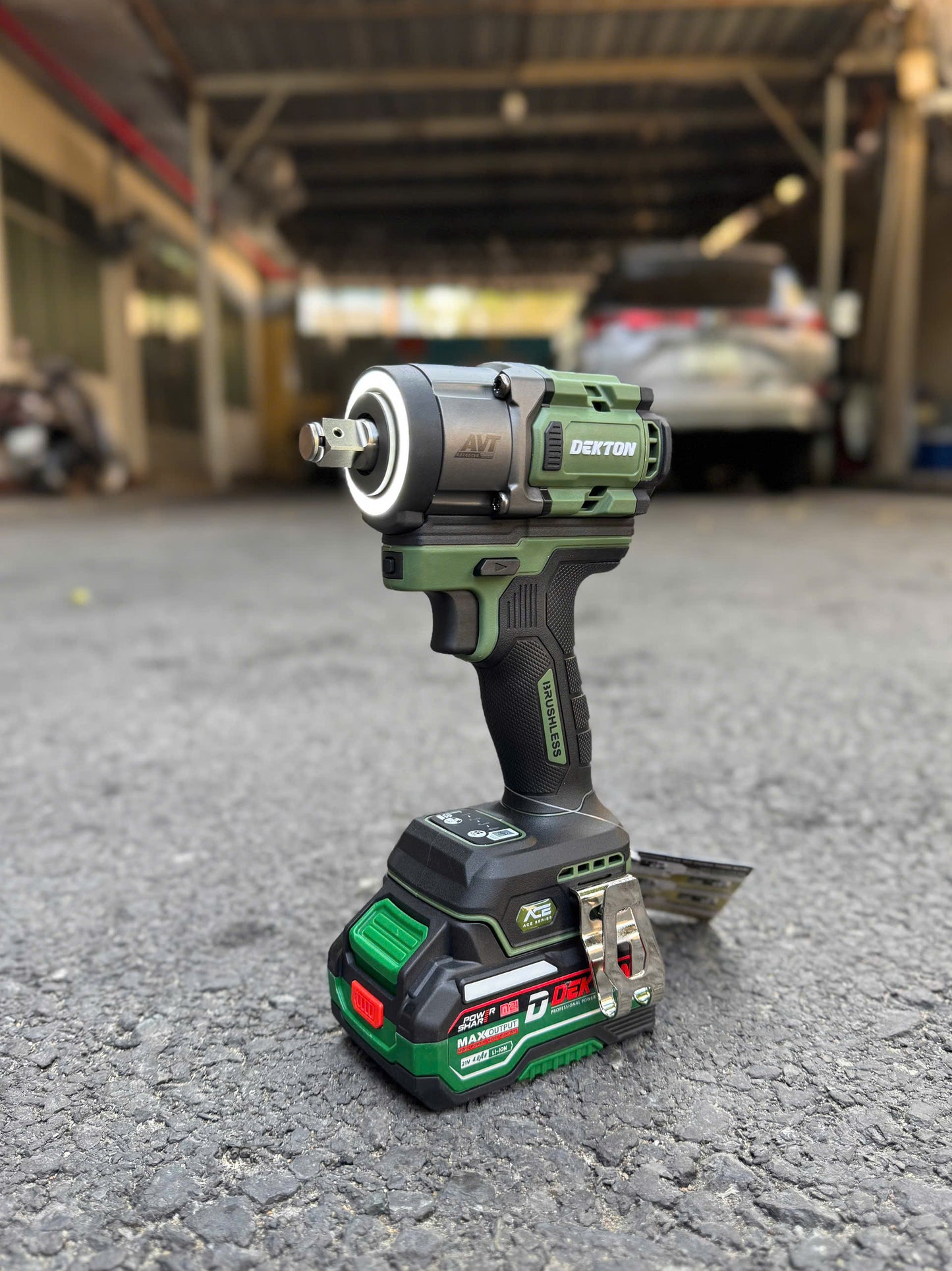 Compact Impact Wrench