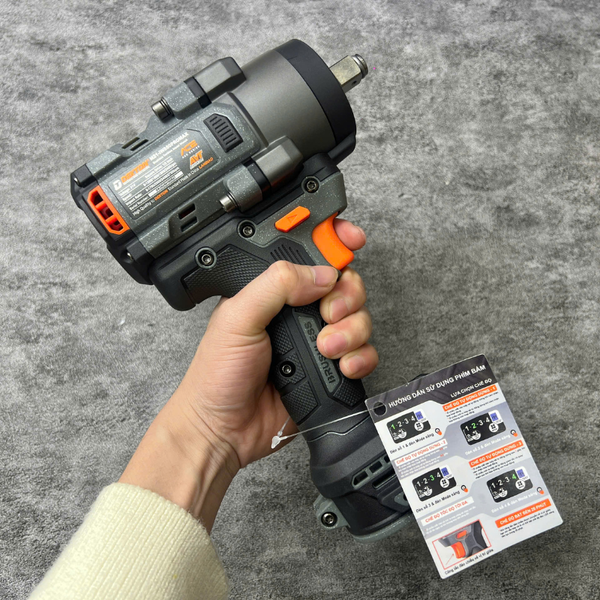 Compact Impact Wrench