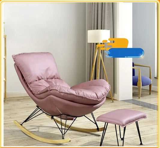 LOUNGE CHAIR