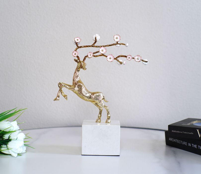 Deer Sculpture Alloy Ornament (L)