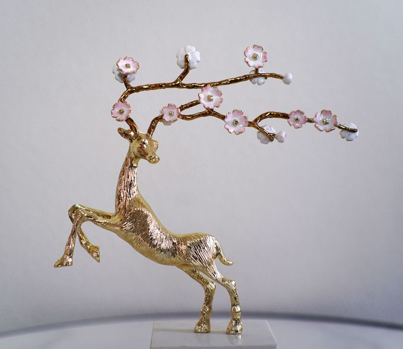 Deer Sculpture Alloy Ornament (L)