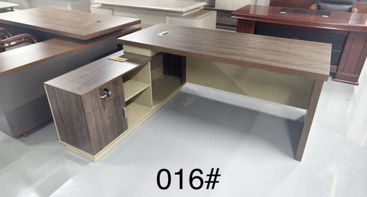 Executive Table (016)