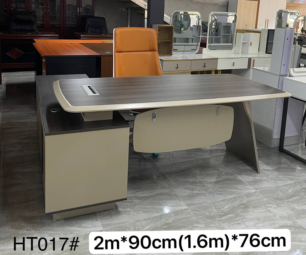 Executive Table (HT017)