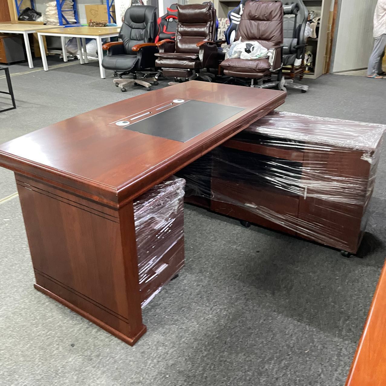 Executive Table (211)