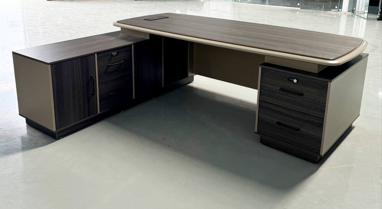 Executive Table (6002)