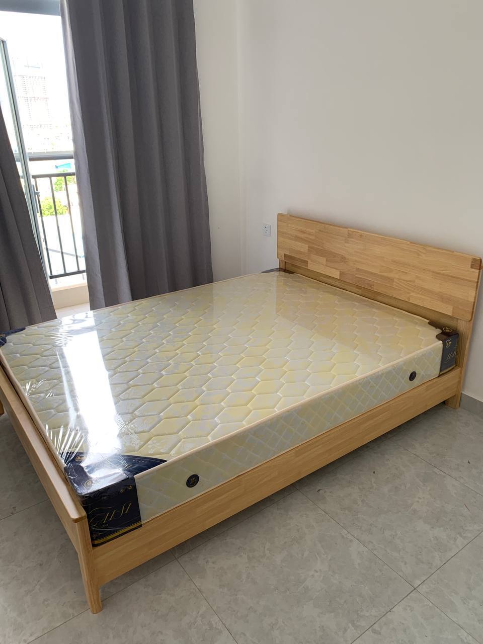 Bed (107)