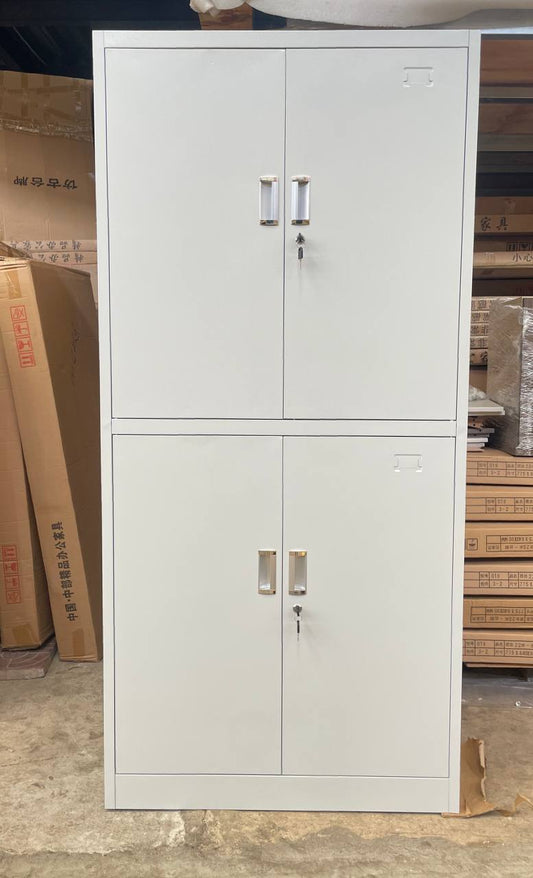 Lockers (062)